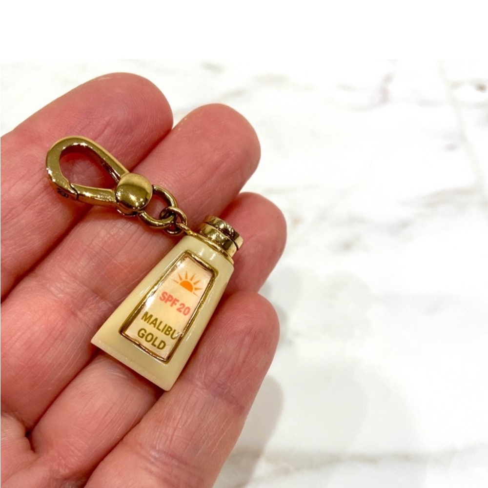 NWOT Authentic Rare Juicy Couture suntan lotion charm - Picture 7 of 15